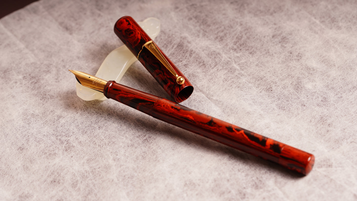 Onoto Mammoth 1800, Mottled Ebonite GPT, #8 18ct Soft Manifold Nib