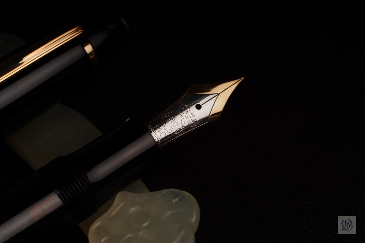 Montblanc 146 1955-1960, Black Celluloid GPT, #6 14C F Nib