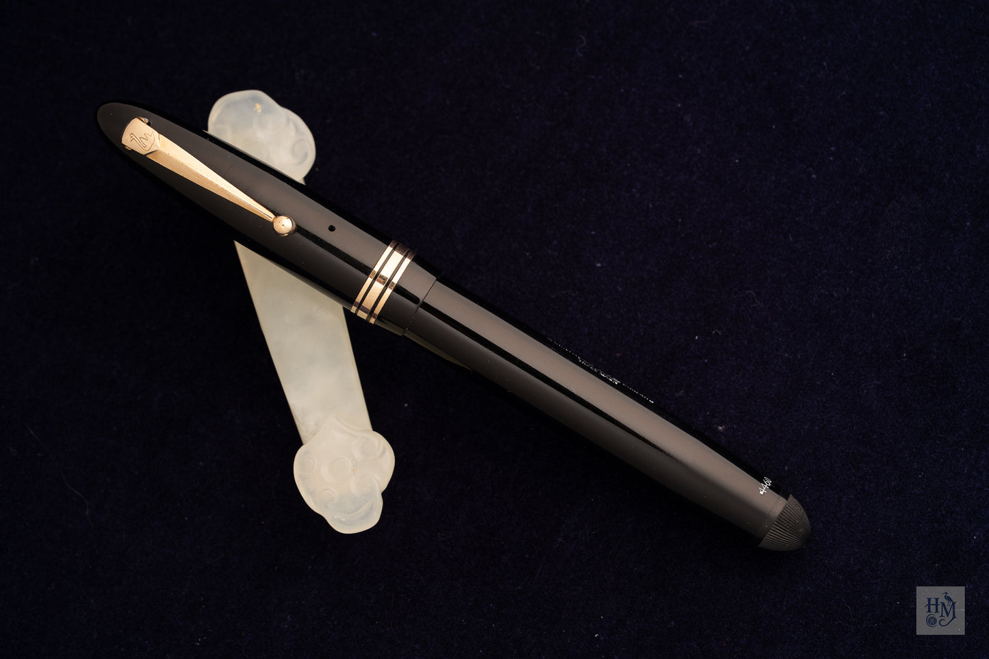 Swan 4460 (1060) Torpedo, #4 Gold Artist, Black Celluloid, 3-band Gold Trim