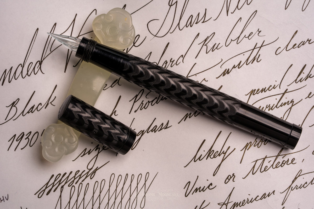 Unbranded | Glass Nib Safety | Black Chased Ebonite | #4 Clear Glass Nib