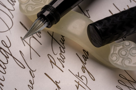 Unbranded | Glass Nib Safety | Black Chased Ebonite | #4 Clear Glass Nib