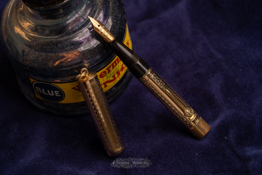 Waterman's | 0552½ V | Gold Gothic Overlay | #2 Flex Stub