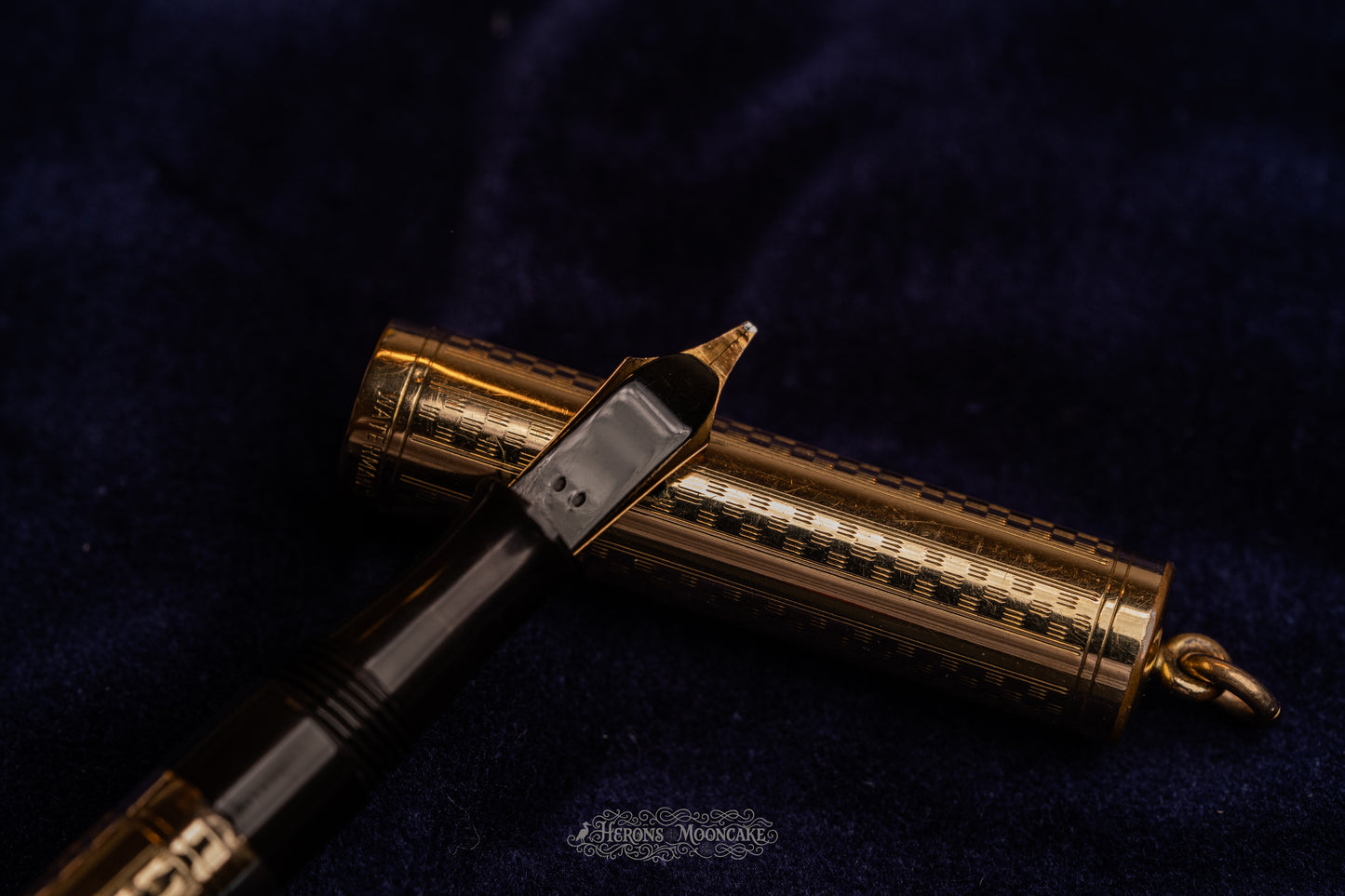 Waterman's | 0552½ V | Gold Gothic Overlay | #2 Flex Stub