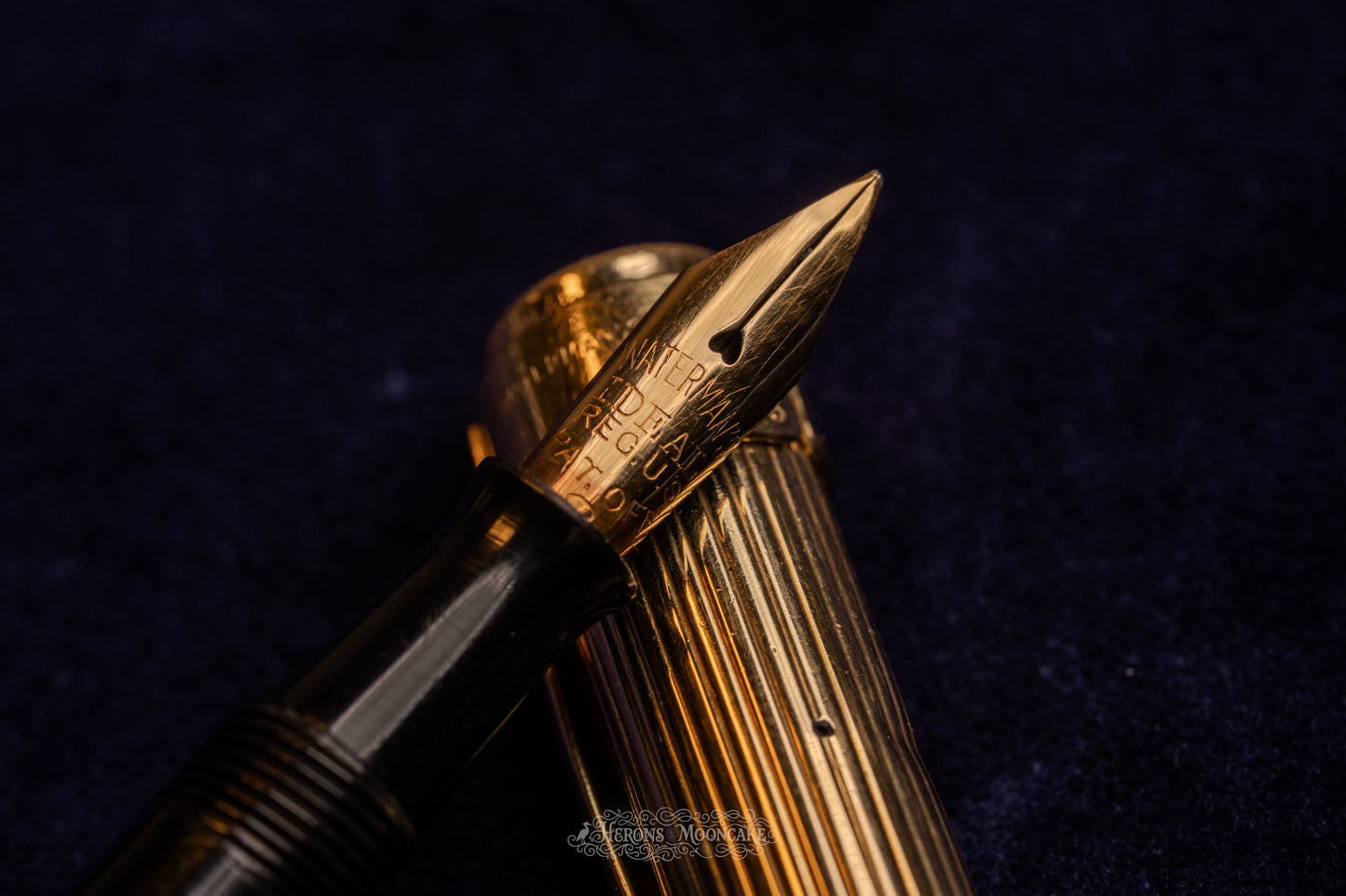 Waterman's | 0552½ | 9k Gold Plate Côté Droit (Ribbed) Overlay | #2 Flex