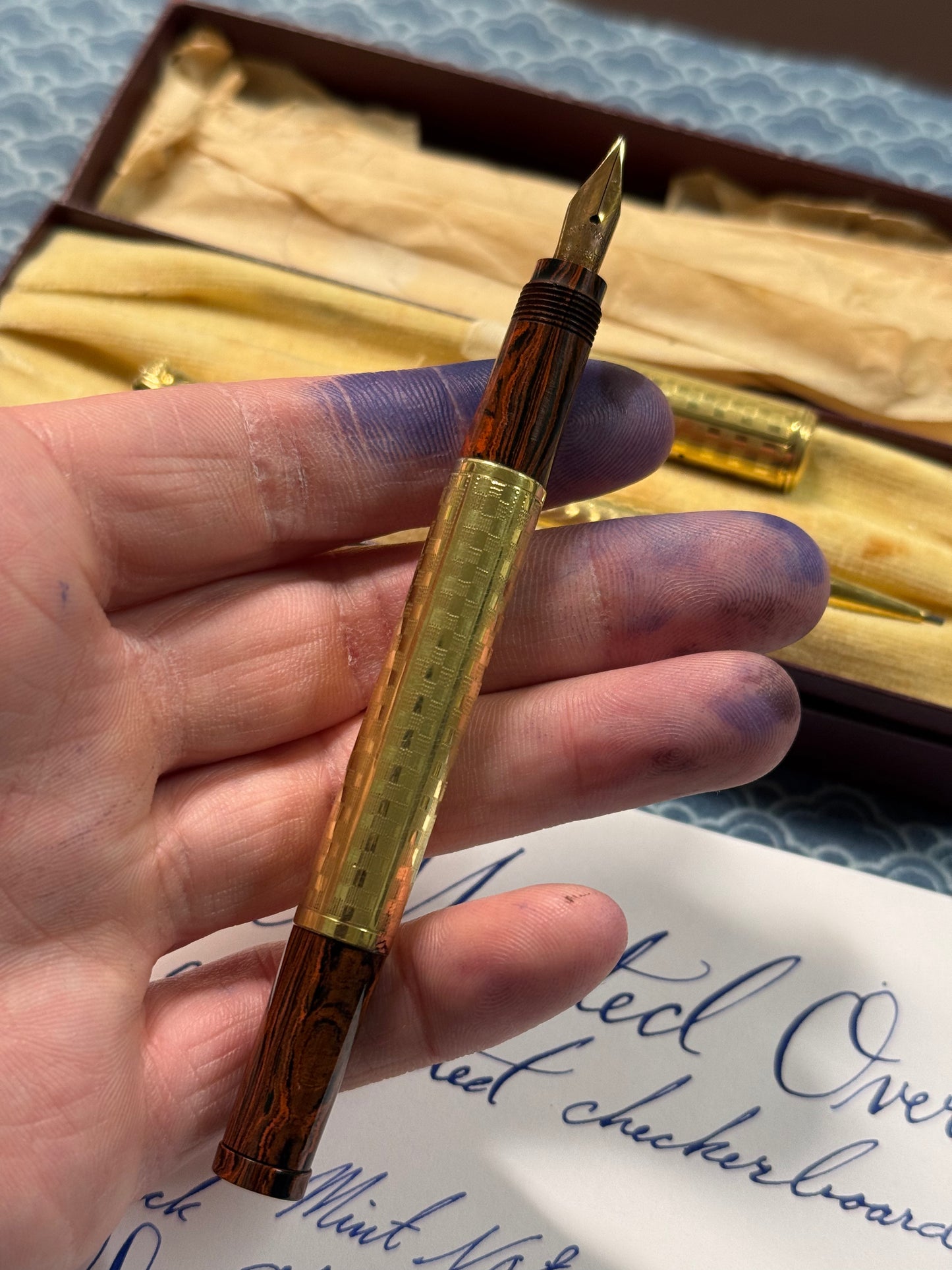 Unic Safety Boxed Pen & Pencil Set, Mottled Gold "Checkerboard" Overlay, #2 18ct Warranted Nib