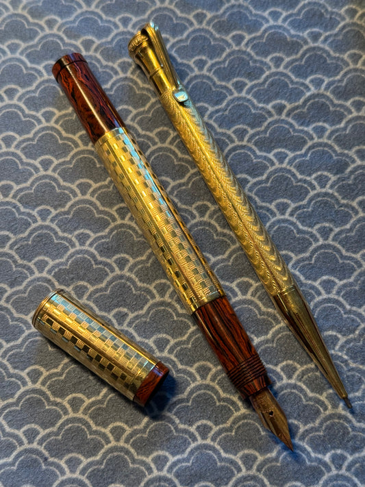 Unic Safety Boxed Pen & Pencil Set, Mottled Gold "Checkerboard" Overlay, #2 18ct Warranted Nib