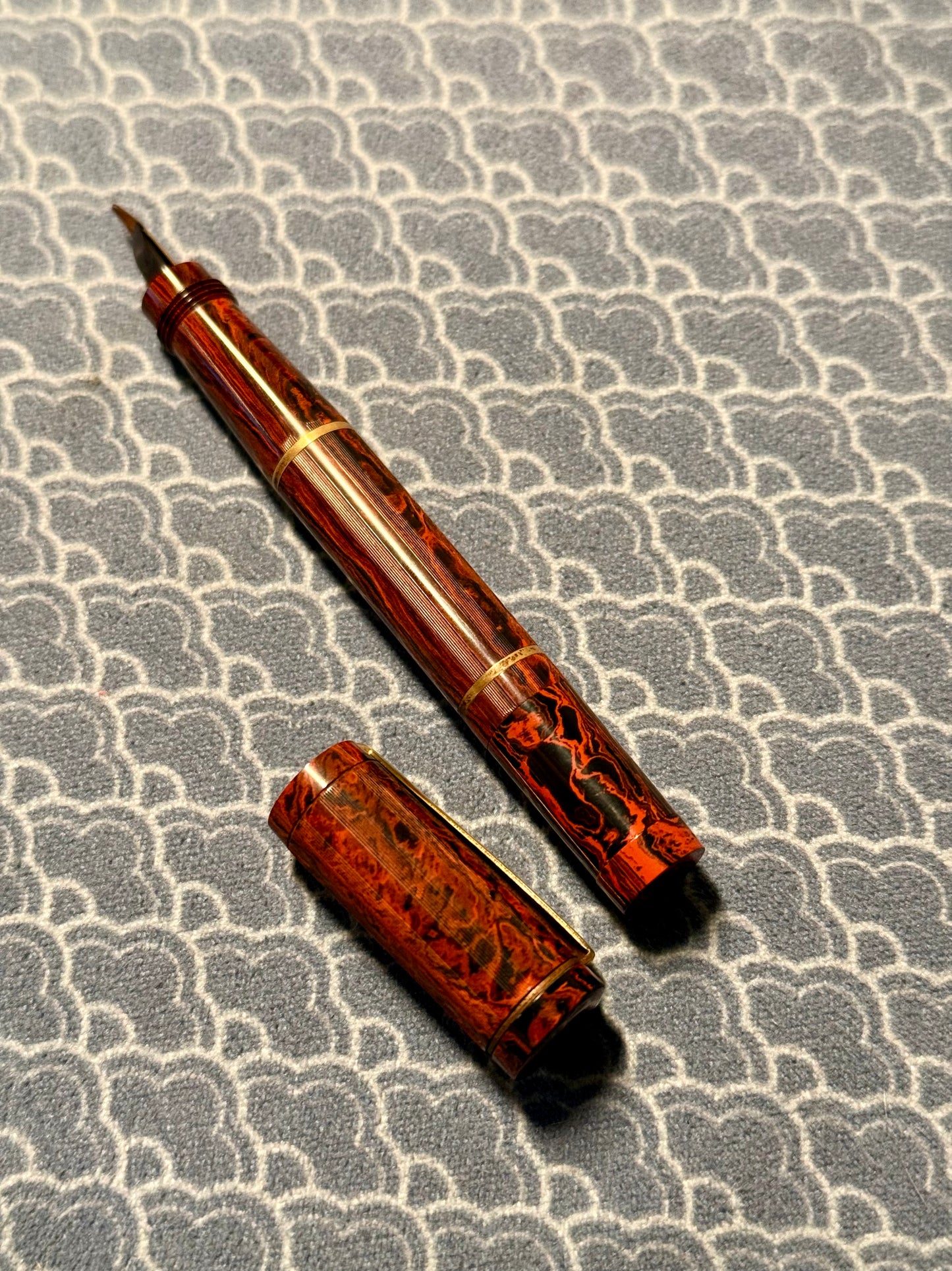 Bayard Baby Safety, Sheraton Chased Mottled Ebonite GPT, #2 18kt Bayard Nib