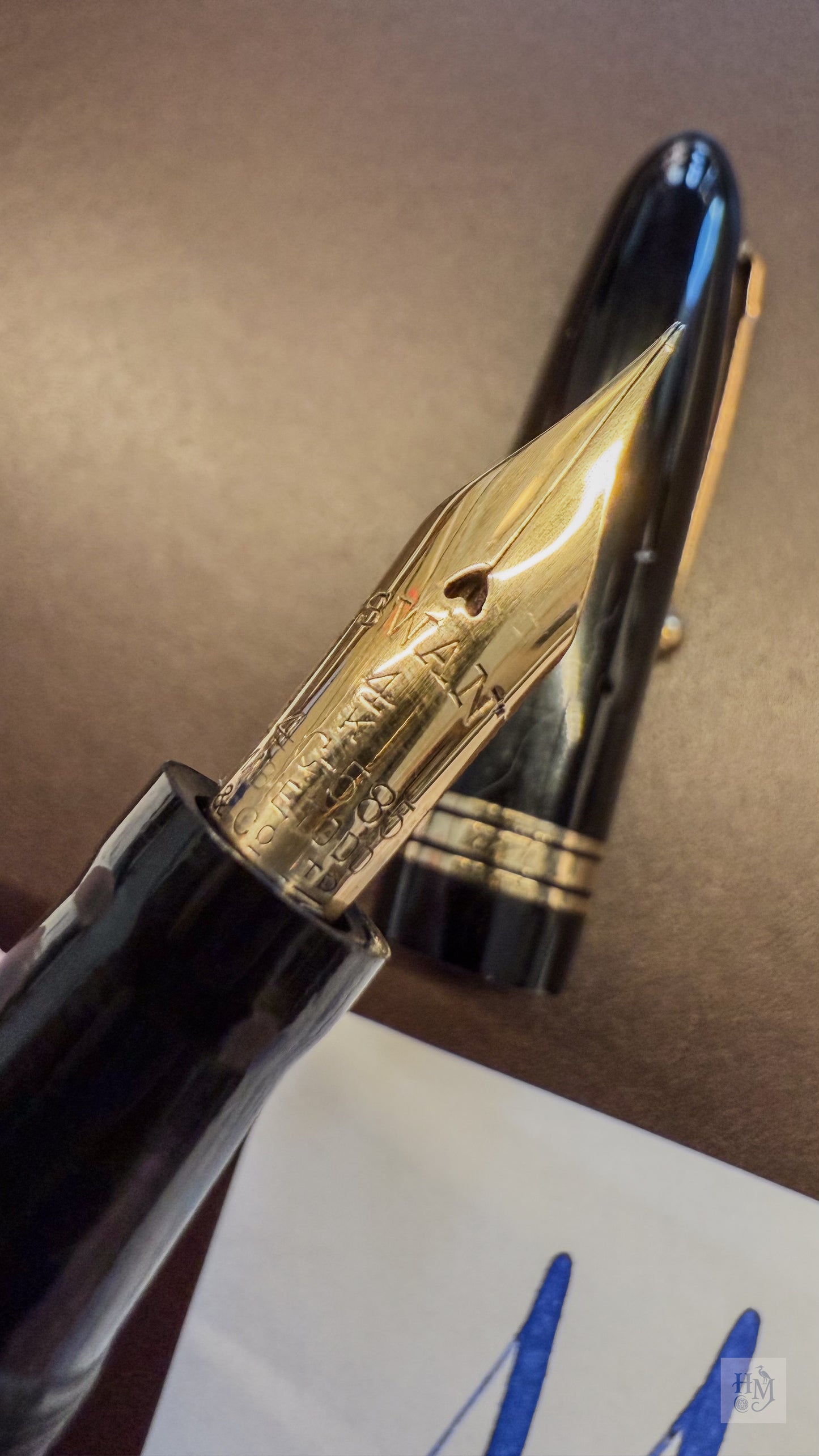 Swan 4460 (1060) Torpedo, #4 Gold Artist, Black Celluloid, 3-band Gold Trim